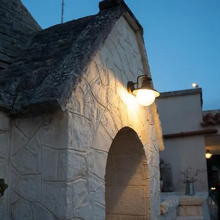 Trulli Magnolia Putignano