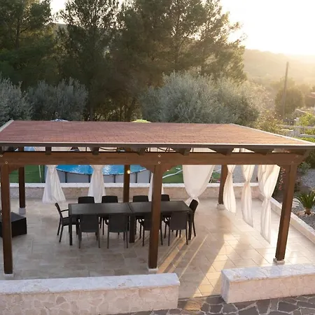 Trulli Magnolia Villa *