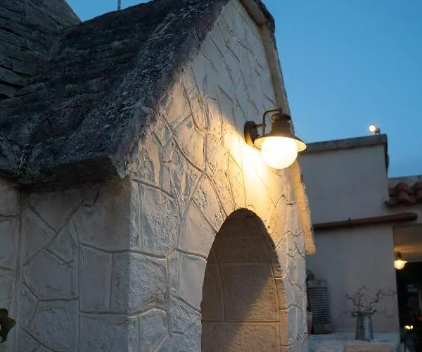 Trulli Magnolia פוטיניאנו